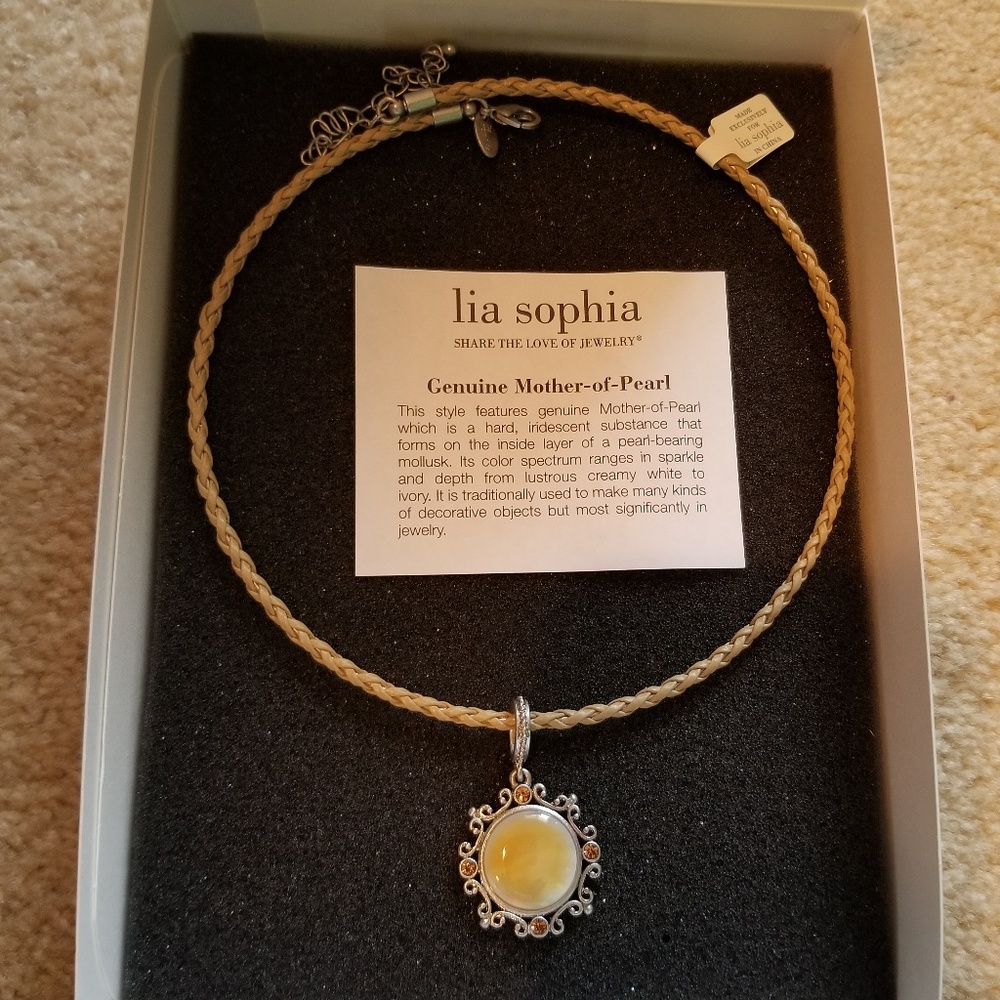 Lia Sophia Choker w/Mother-of-Pearl Pendant NWB